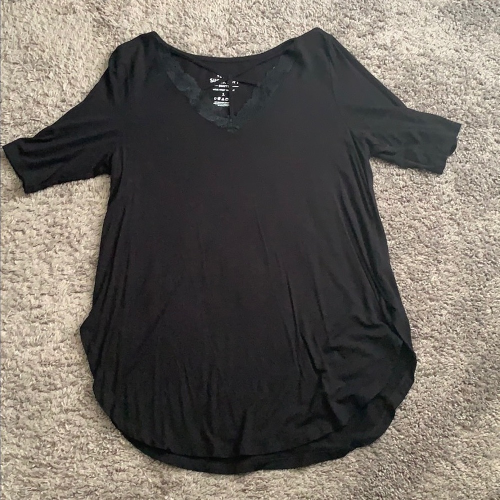 Super soft 43/4 sleeve top rounded bottom